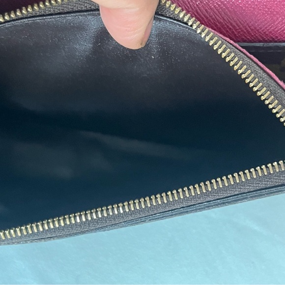 100 percent authentic LV envelope wallet - Picture 10 of 13